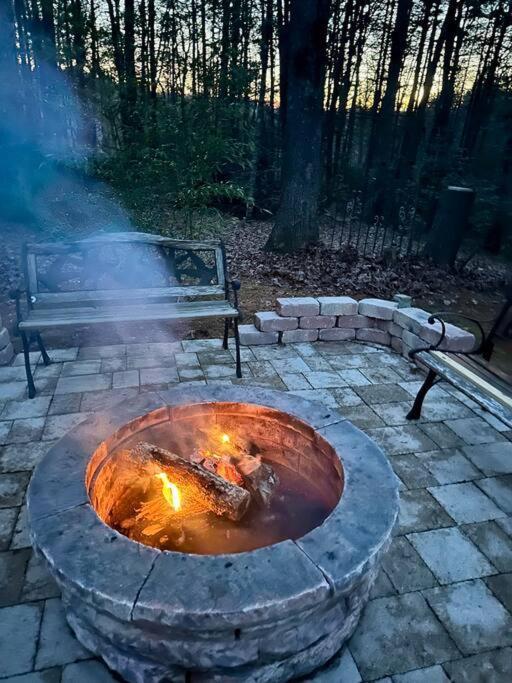 Beautiful & Peaceful Cabin W/ Deck Garden & Fire-Pit Мерфи Экстерьер фото